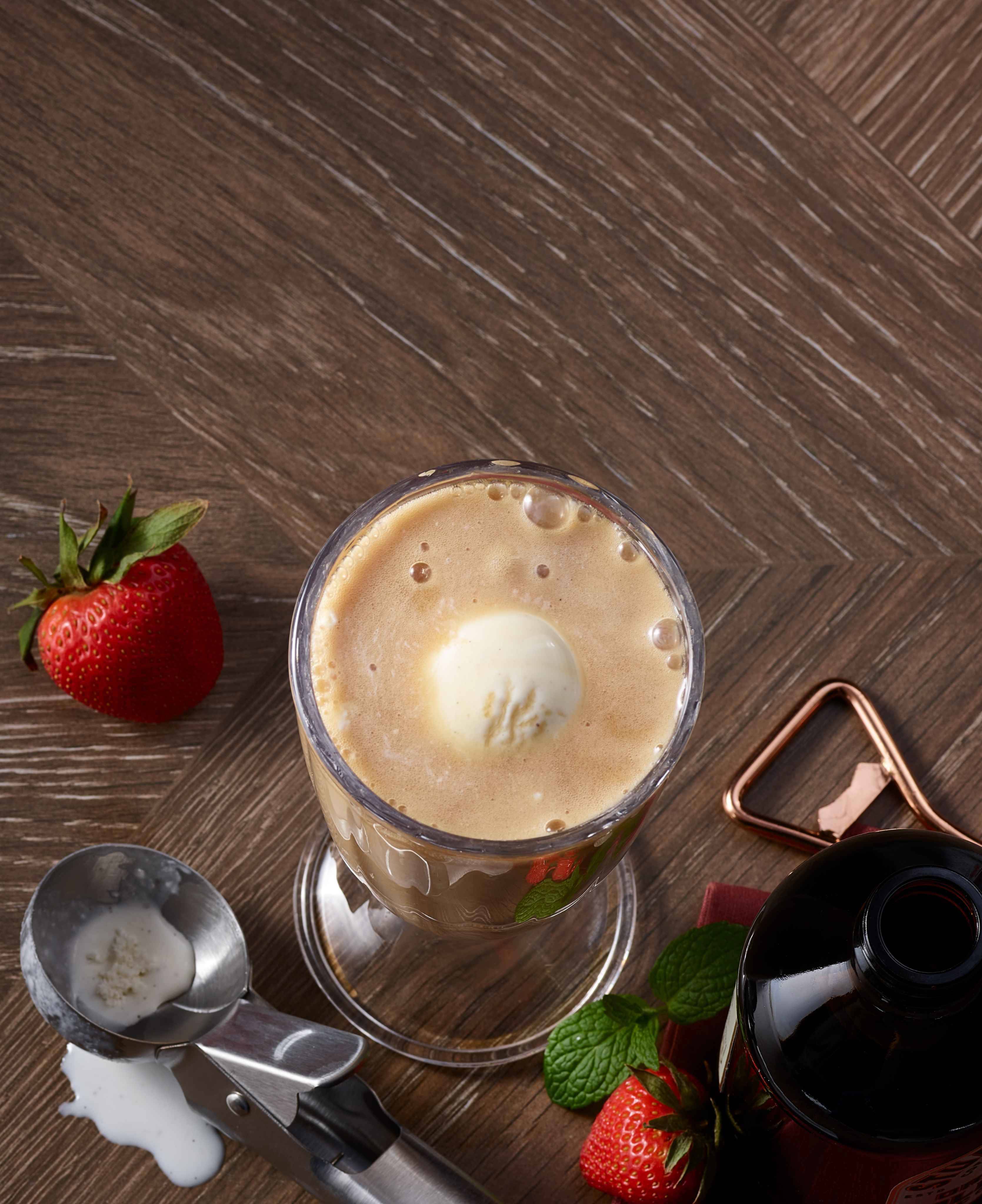 Bourbon Root Beer Ice Cream Floats - The Kitchen Magpie